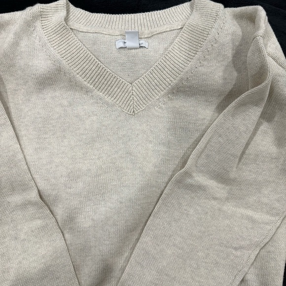V neck cotton sweater - Picture 2 of 3